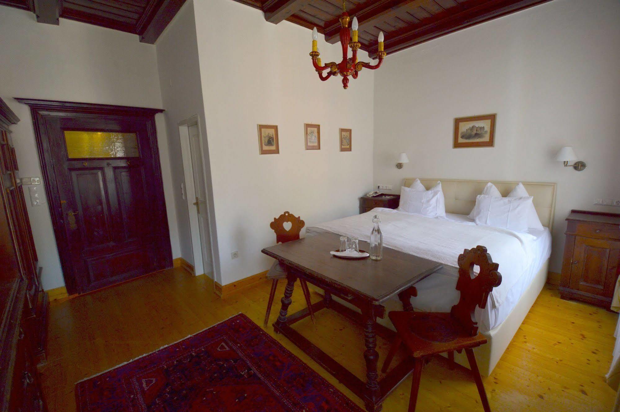 Hotel See-Villa Millstatt Eksteriør billede
